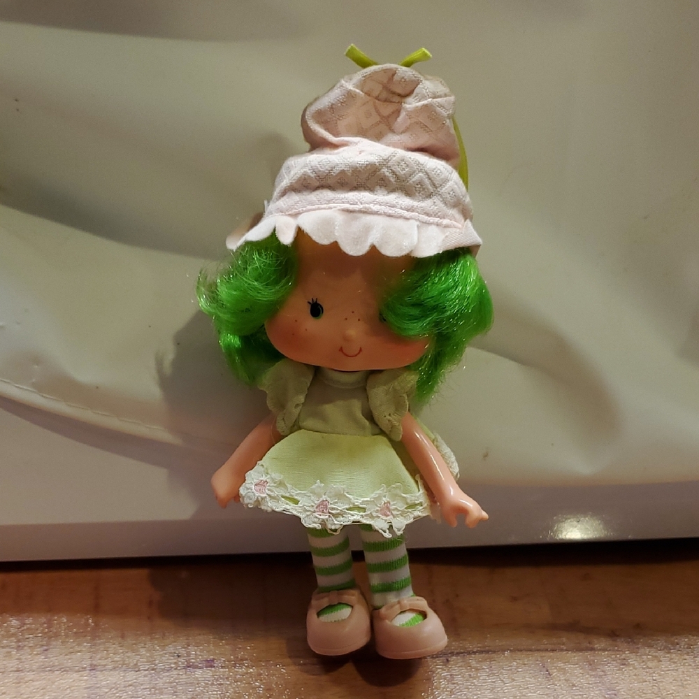 Vintage Strawberry Shortcake Lime Chiffon Doll
